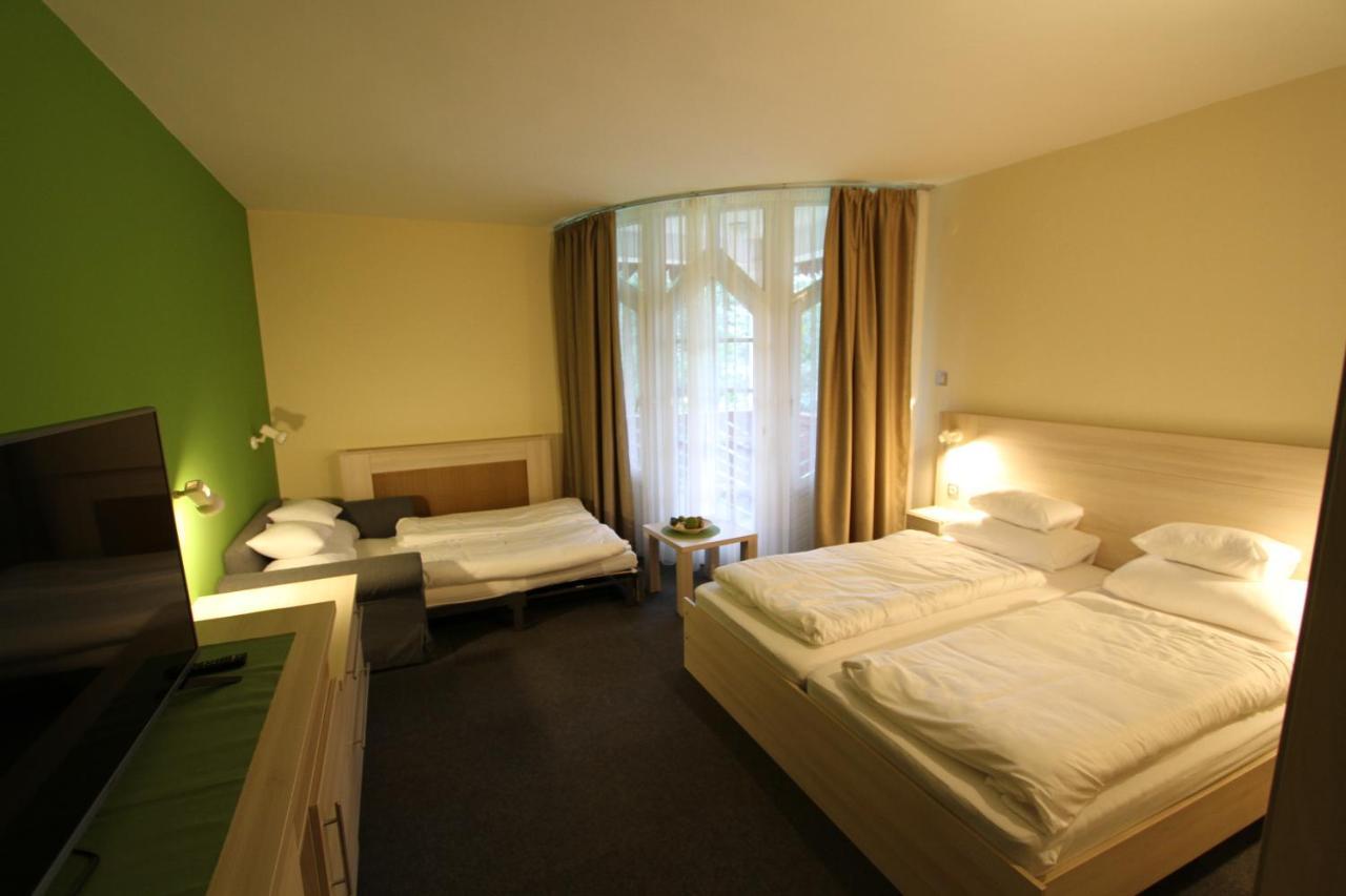 Grantek Ueduelohaz Otel Balatonlelle Dış mekan fotoğraf