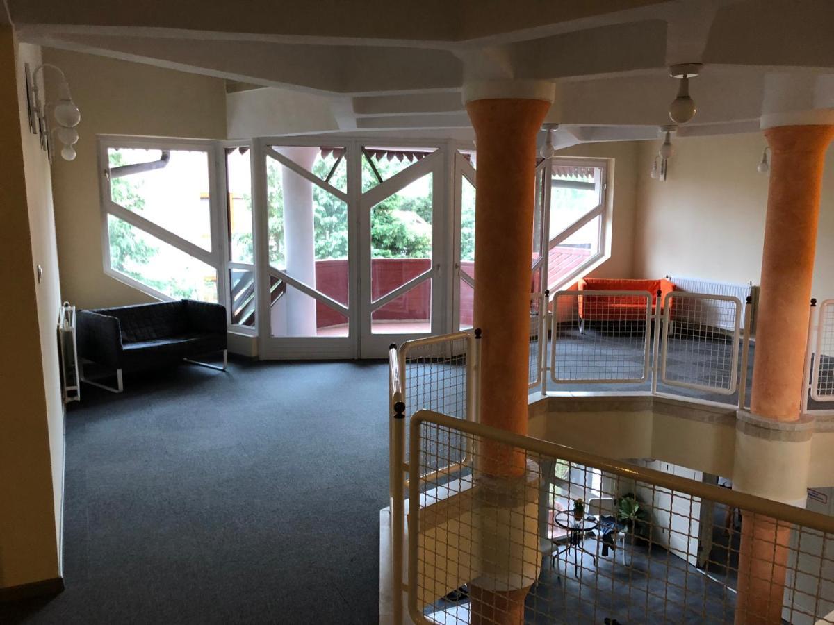 Grantek Ueduelohaz Otel Balatonlelle Dış mekan fotoğraf