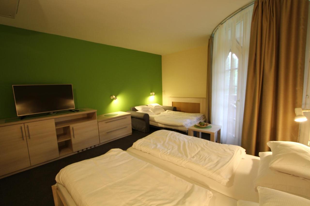 Grantek Ueduelohaz Otel Balatonlelle Dış mekan fotoğraf