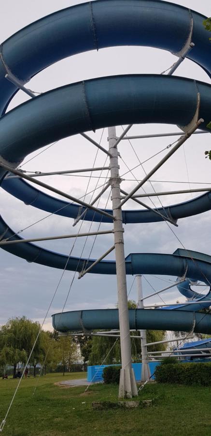 Grantek Ueduelohaz Otel Balatonlelle Dış mekan fotoğraf